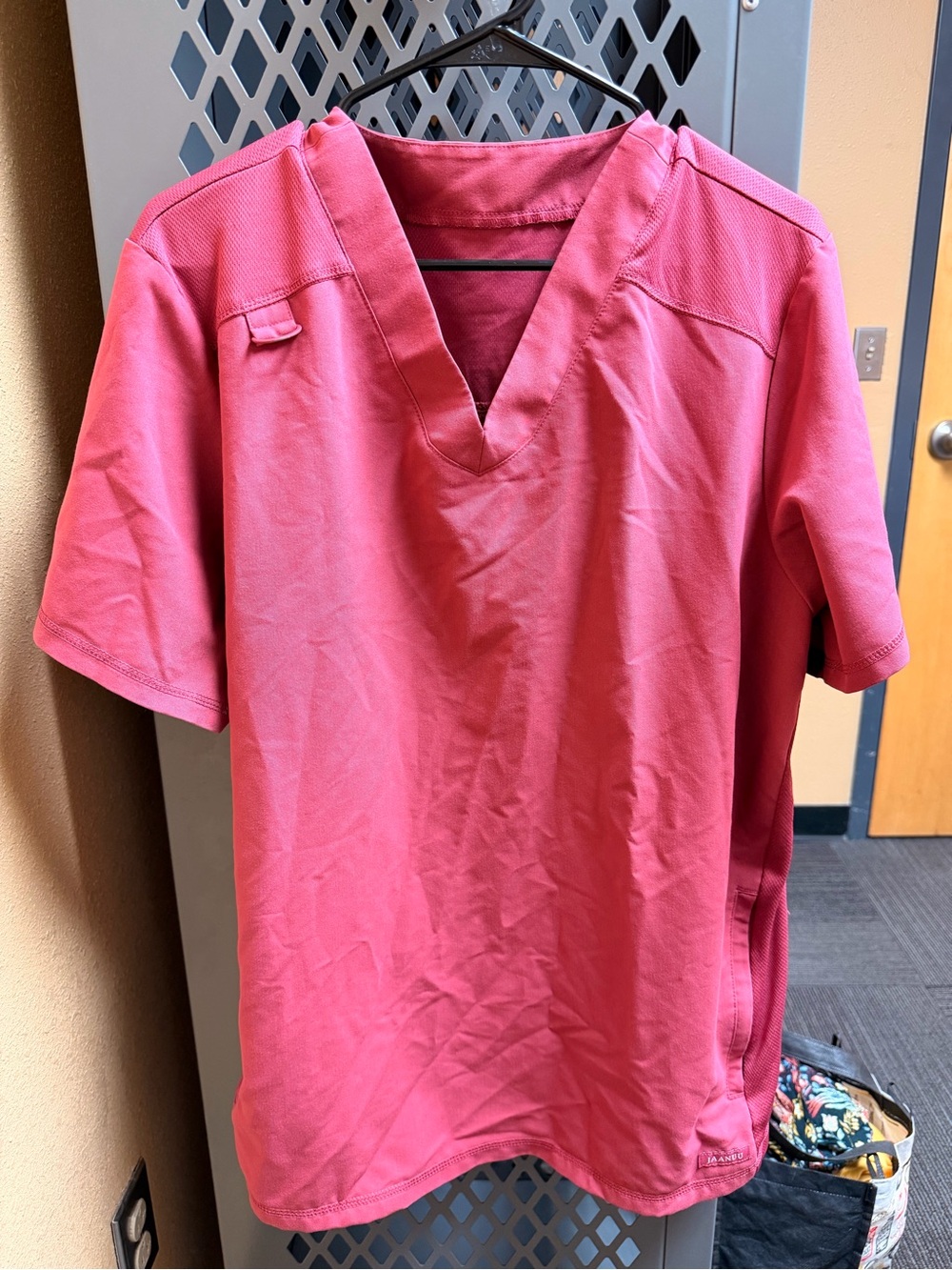 Jaanuu Scrub Top